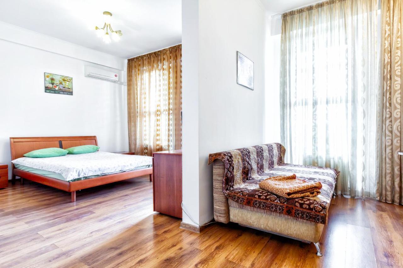 423 Lighthouse Apartments - Traveler'S Choice Almaty Luaran gambar